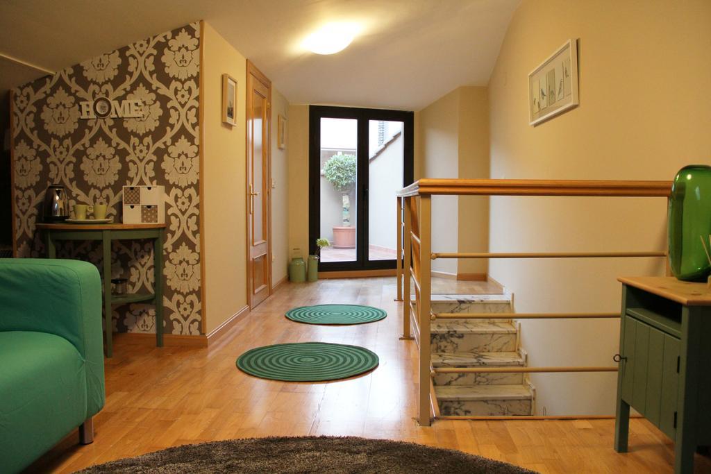 Apartamentos Vino Y Camino Najera Room photo